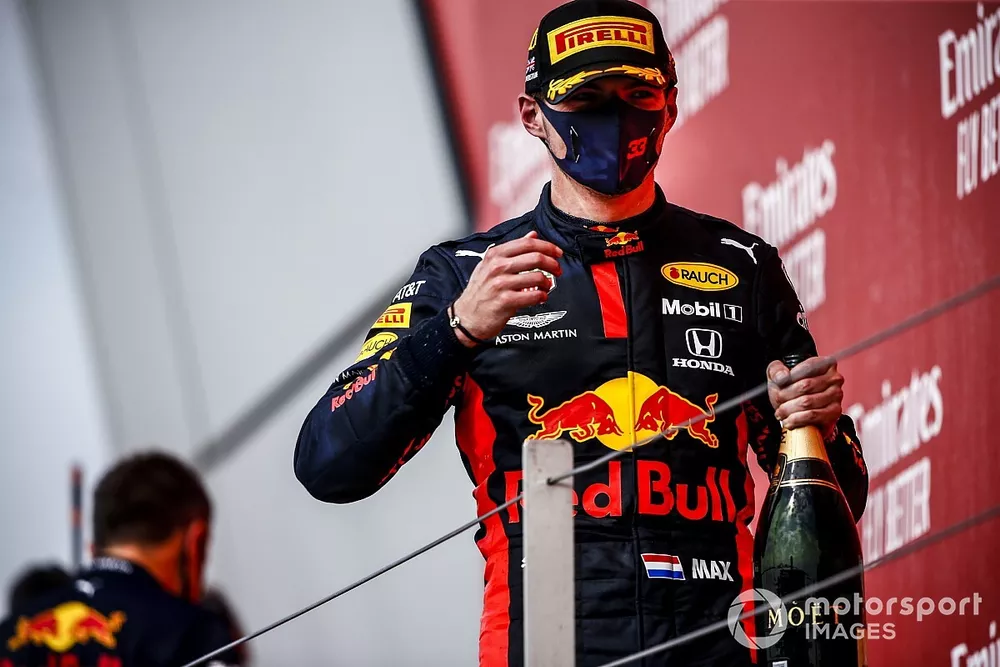 Winnaar Max Verstappen, Red Bull Racing op het podium