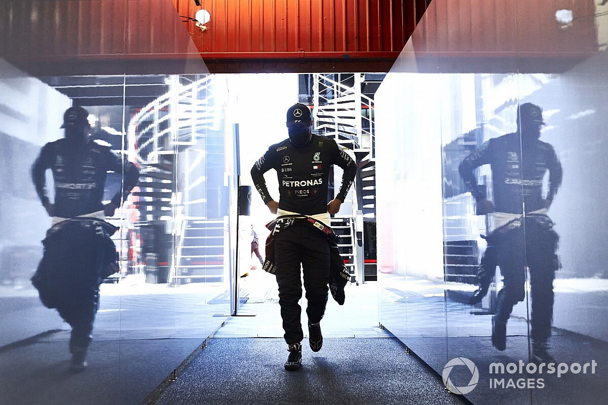 Bottas na tegenvallende race: "Wil het liefst ergens anders zijn"