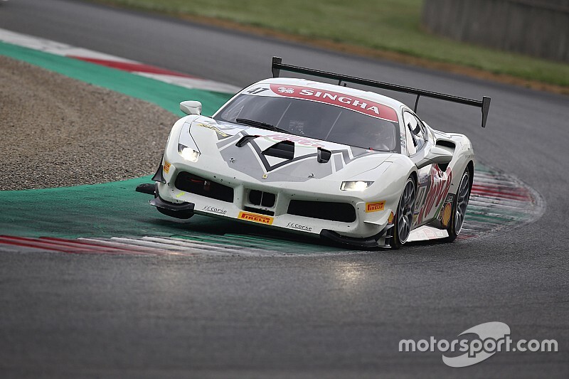 Ferrari, Europe, Q1: Carroll in pole tra le bandiere rosse