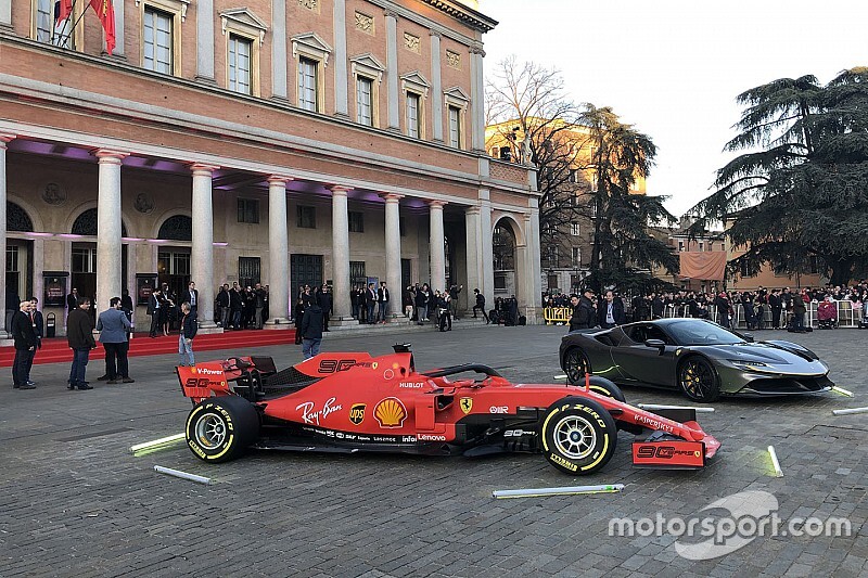 Veja como foi o lançamento do novo carro da Ferrari para temporada 2020