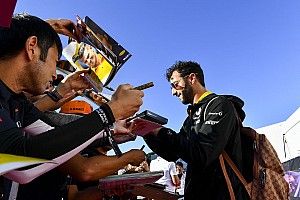 Ricciardo’nun sözleşmesinde büyük takımlara geçiş maddesi yok