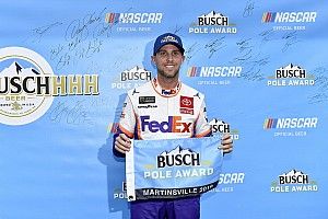 Denny Hamlin takes pole position at Martinsville