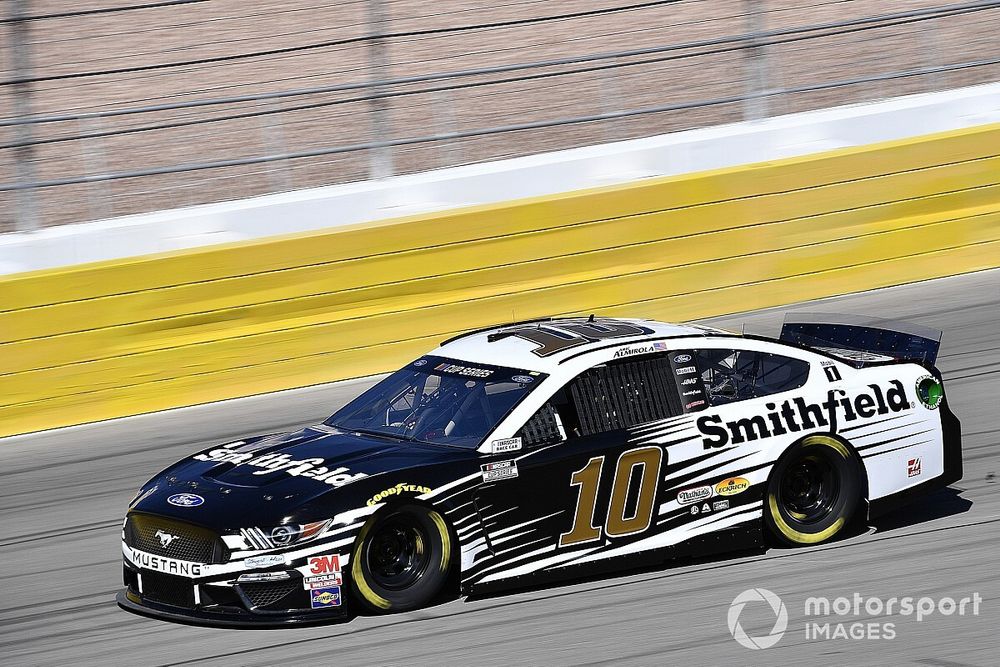Aric Almirola, sponsor Smithfield will return to SHR in 2021