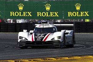 Rolex 24, Hour 2: Mazda and Porsches lead opening stints