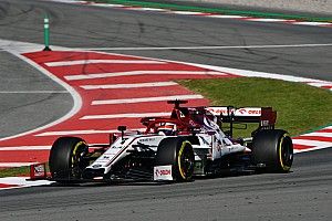 Raikkonen deja a Pérez sin el primer lugar