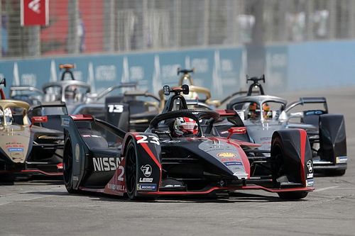 Buemi: "Ho preso una penalità a causa di un paddle rotto!"