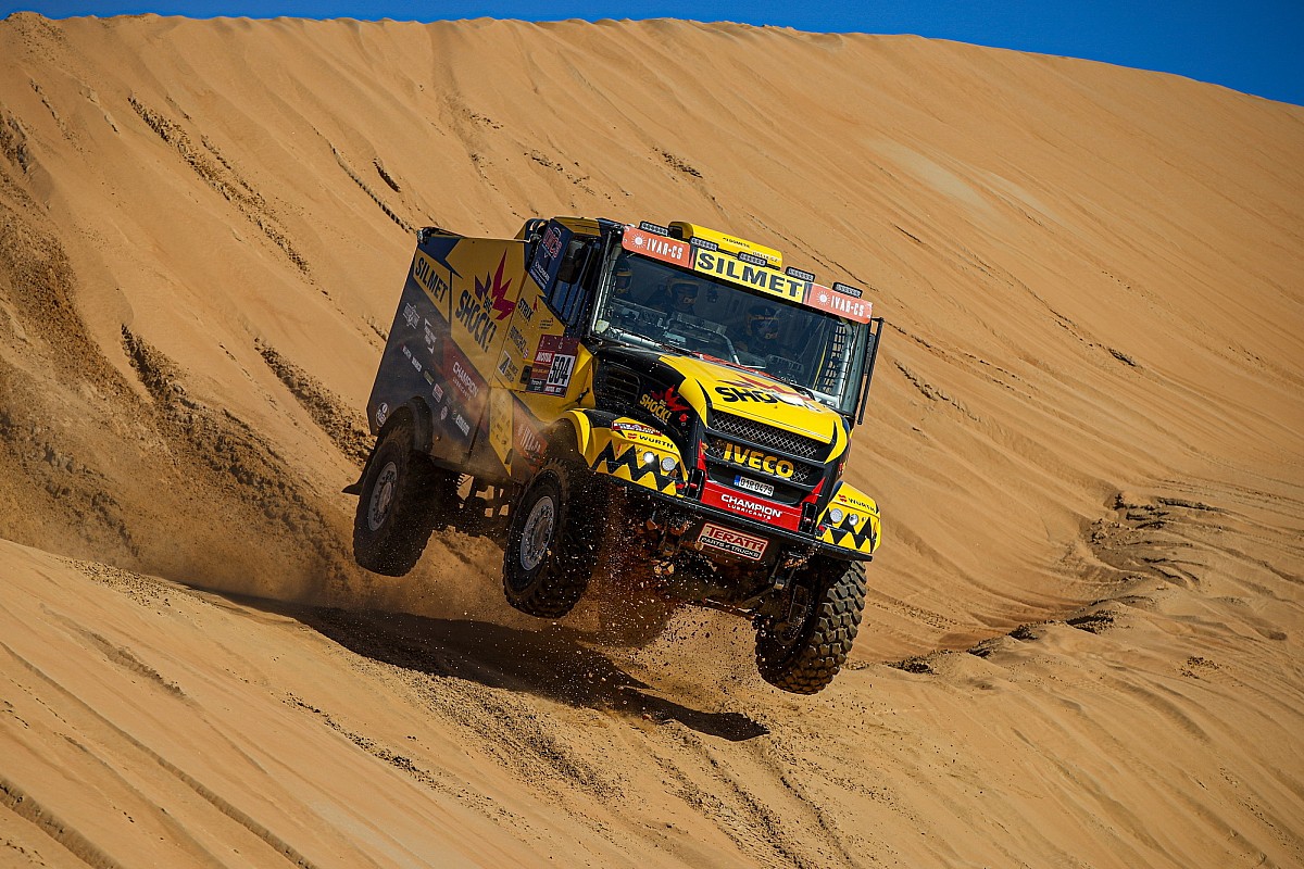 Etape 9 Dakar: Martin Macik Menang, Kamaz Kecolongan