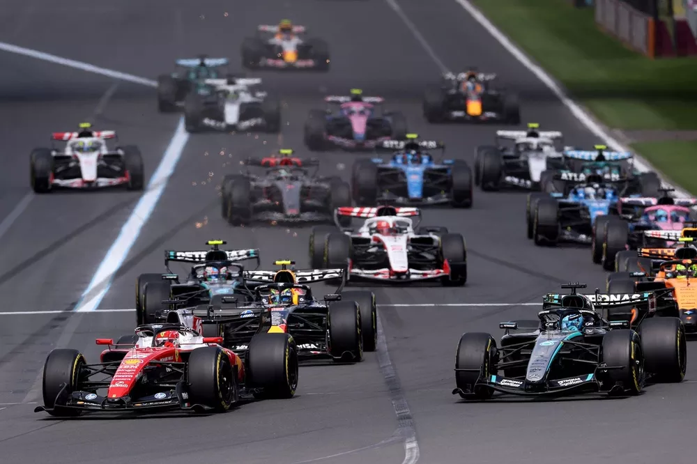 Charles Leclerc, Ferrari, George Russell, Mercedes