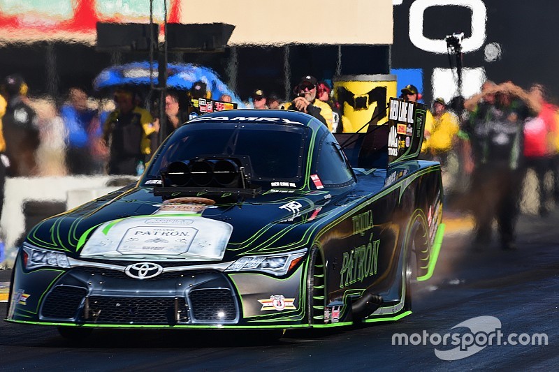 Fractured pelvis threatens DeJoria’s championship chances