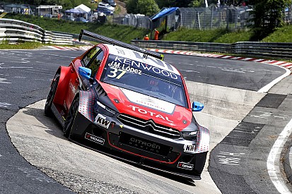 Nurburgring WTCC: Lopez obliterates lap record to clinch pole