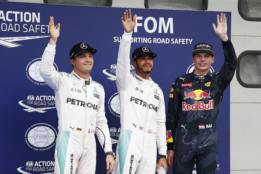 Rosberg kibicuje Hamiltonowi