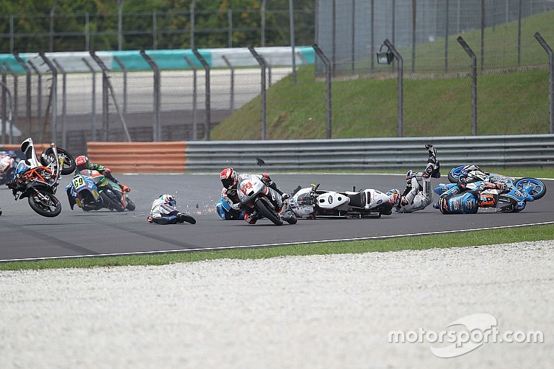 Herrera and Bulega head Sepang Moto3 injury list