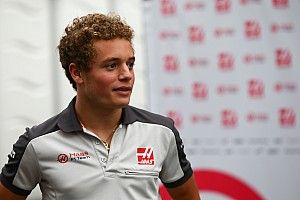 Haas оставила Ферруччи в своей молодежной программе
