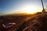 Grove Porsche locks down international line-up for Bathurst