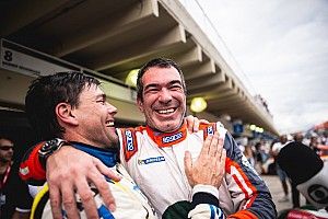 Constantino Jr vence e assume liderança da Porsche Cup