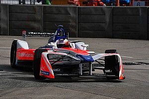 Rosenqvist conquista la pole en la segunda carrera de Hong Kong