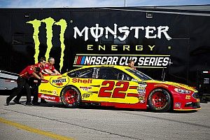 NASCAR clarifies guidelines for at-track team rosters