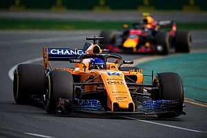Alonso: “Dacht dat Verstappen een truc met me wilde uithalen”