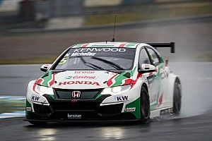 Motegi WTCC: Michelisz beats Catsburg to take pole