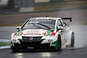 Michelisz in pole a Motegi, la Honda festeggia anche nel MAC3