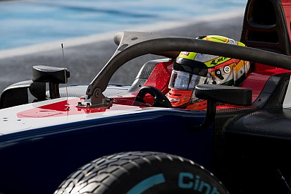Gallery: Maini tests new halo-fitted F2 car in snowy France