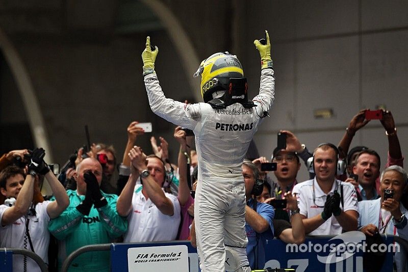 Rosberg tökéletes napja: az első F1-es győzelem Schumacher csapattársaként
