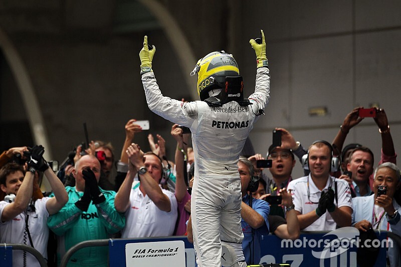 Rosberg tökéletes napja: az első F1-es győzelem Schumacher csapattársaként