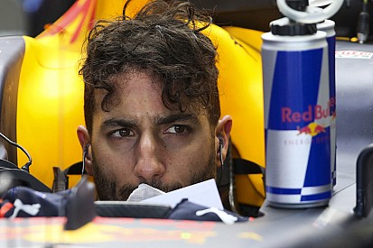 Caso Ricciardo: la sua Red Bull RB13 è inguidabile, si cambia power unit?