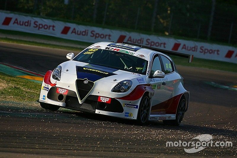 Festa grande per Gigi Ferrara ed Alfa Romeo in Gara 1 ad Imola