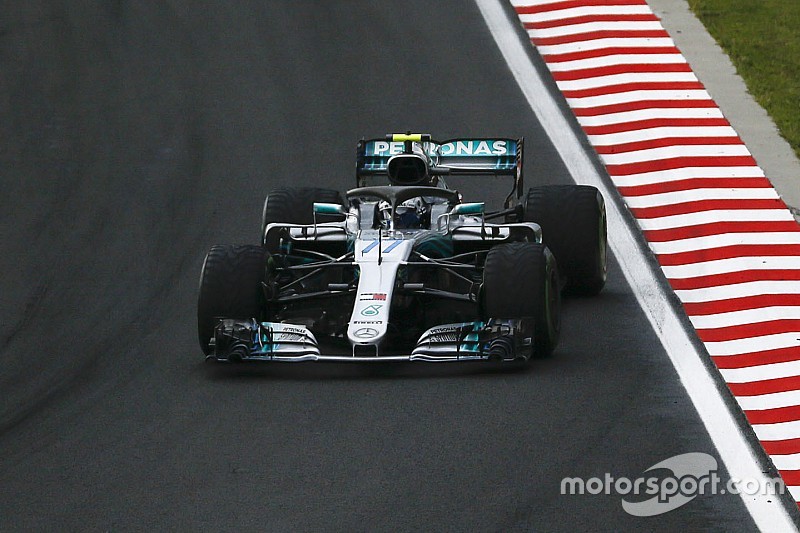 Bottas: Vettel ve Ricciardo ile temasta gidebileceğim hiçbir yer yoktu