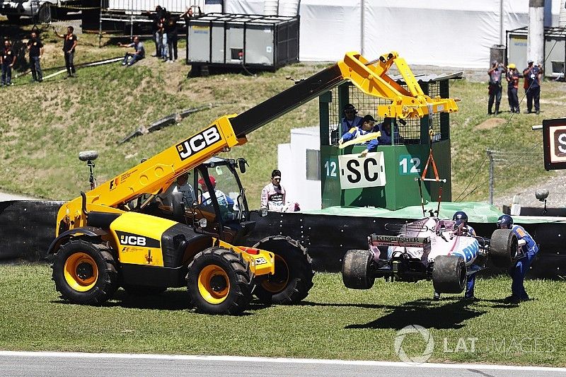 Ocon abandonó después de 45 carreras