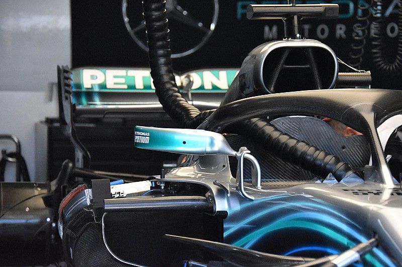 Mercedes AMG F1 W09 mirror detail 