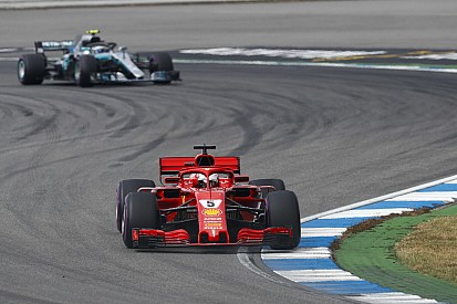 Leckék Hockenheimből: A Forma-1 csapatsport - jó lenne, ha sem a Vettel, sem a Mercedes nem hibázna
