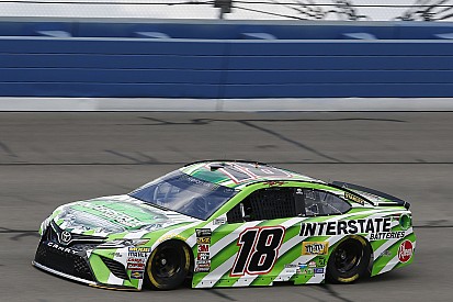 Kyle Busch fue el mejor en la práctica final en Fontana
