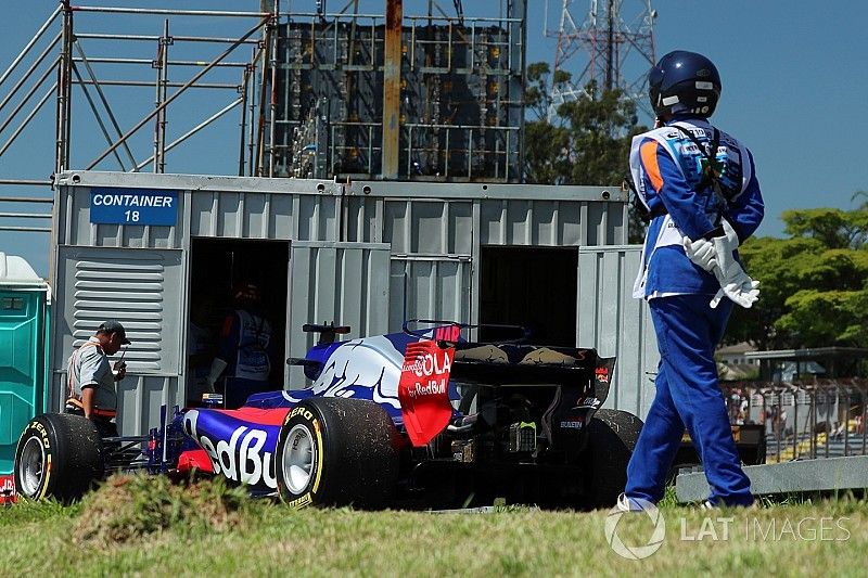 The car of Brendon Hartley, Scuderia Toro Rosso STR12 stopped on track in FP1