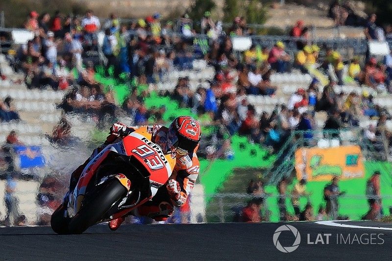 Márquez conquista pole em Valência; Dovizioso é nono