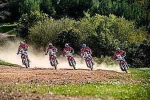 Honda y Barreda presentan su equipo para el Dakar con hambre de victoria