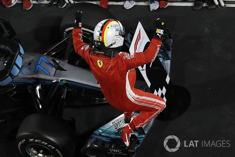 Sebastian Vettel, Ferrari, vainqueur, dans le parc fermé