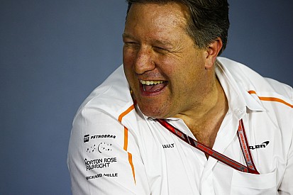 Zak Brown: una "spia legale" McLaren alla Red Bull
