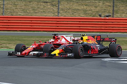 Verstappen nem tudja túl komolyan venni Vettel panaszait