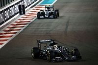 Horner backs Hamilton over "naive" Mercedes