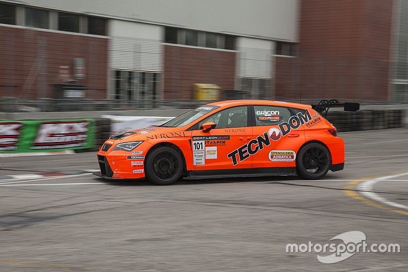 Motor Show, Seat Leon Cup: Jonathan Giacon e Bettera in finale
