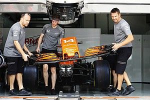 В McLaren решили прислушаться к Renault при создании новой машины