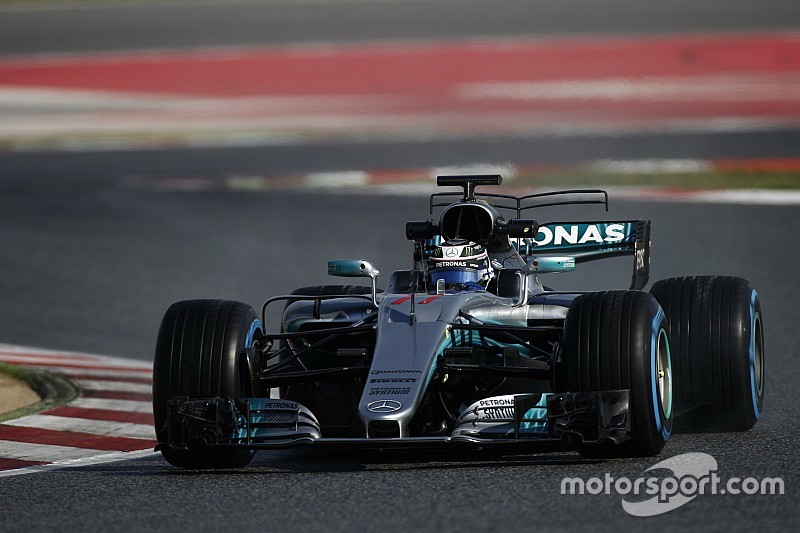 【F1】フェルスタッペン「現段階で、メルセデスが優位なのは確か」