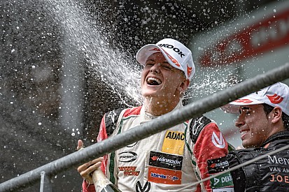 "Volwassen Schumacher klaar voor zeges", denkt Prema