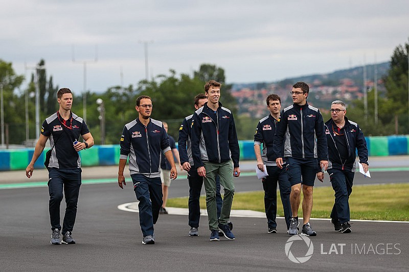 Toro Rosso поблагодарила Квята за годы, проведенные в команде