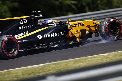 В Renault озвучили условия продления контракта с Палмером