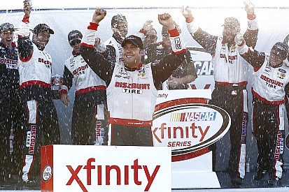 Hornish domina e vence prova acidentada em Mid-Ohio
