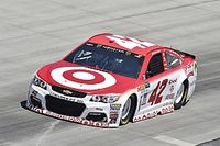 Larson marcó el camino en la práctica final, con Suárez 8°