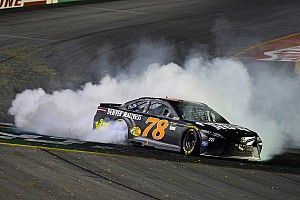 Truex takes Kentucky win in dominating fashion